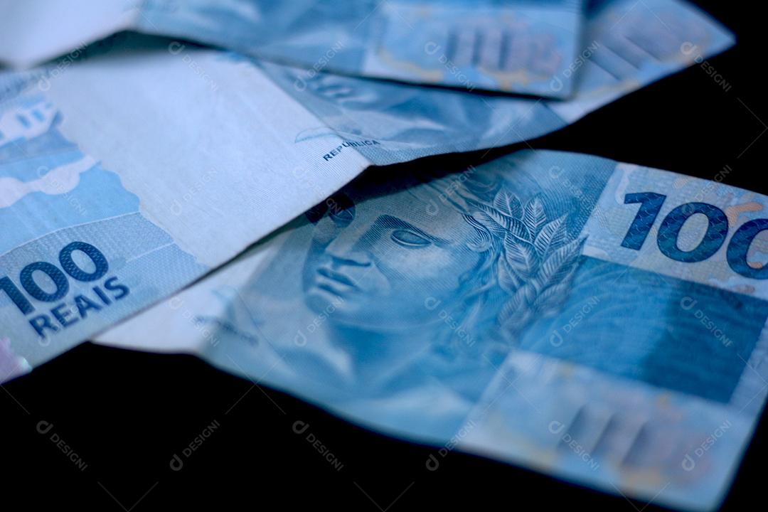 Dinheiro Brasileiro Notas de 100 Reais cedulas