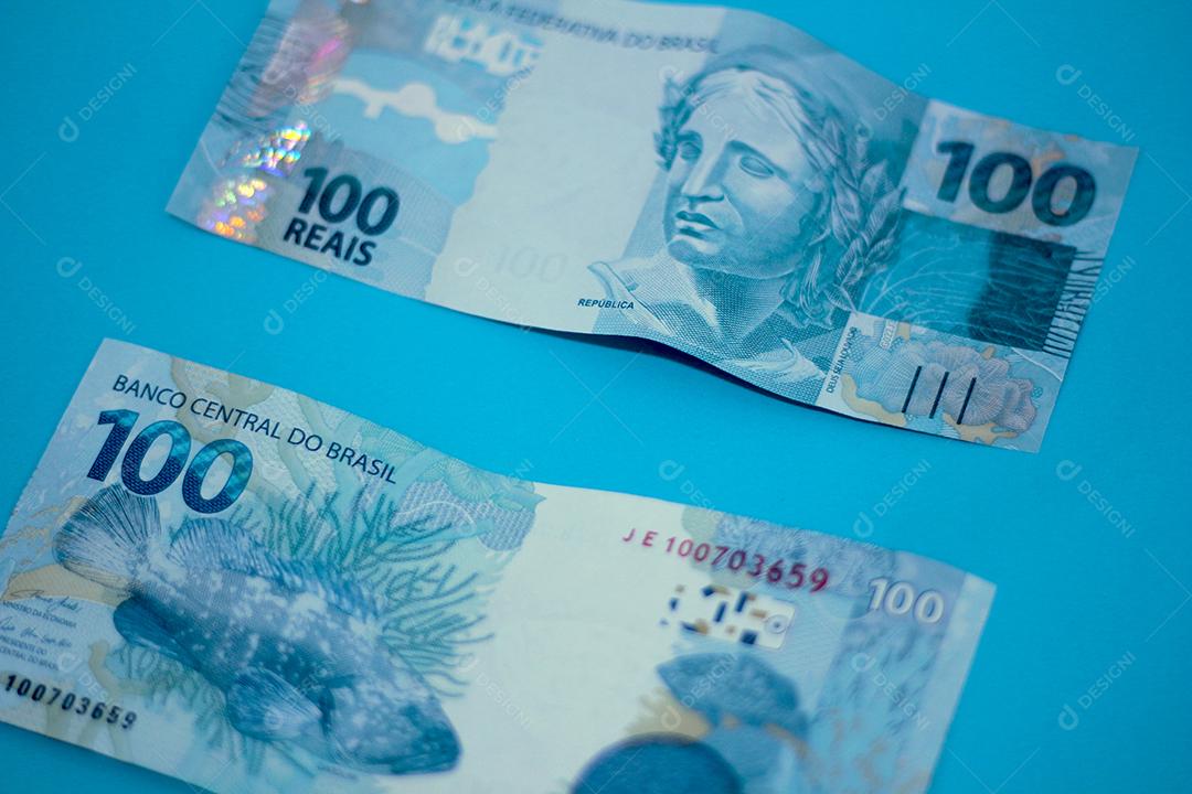 Dinheiro Brasileiro Notas de 100 Reais cedulas