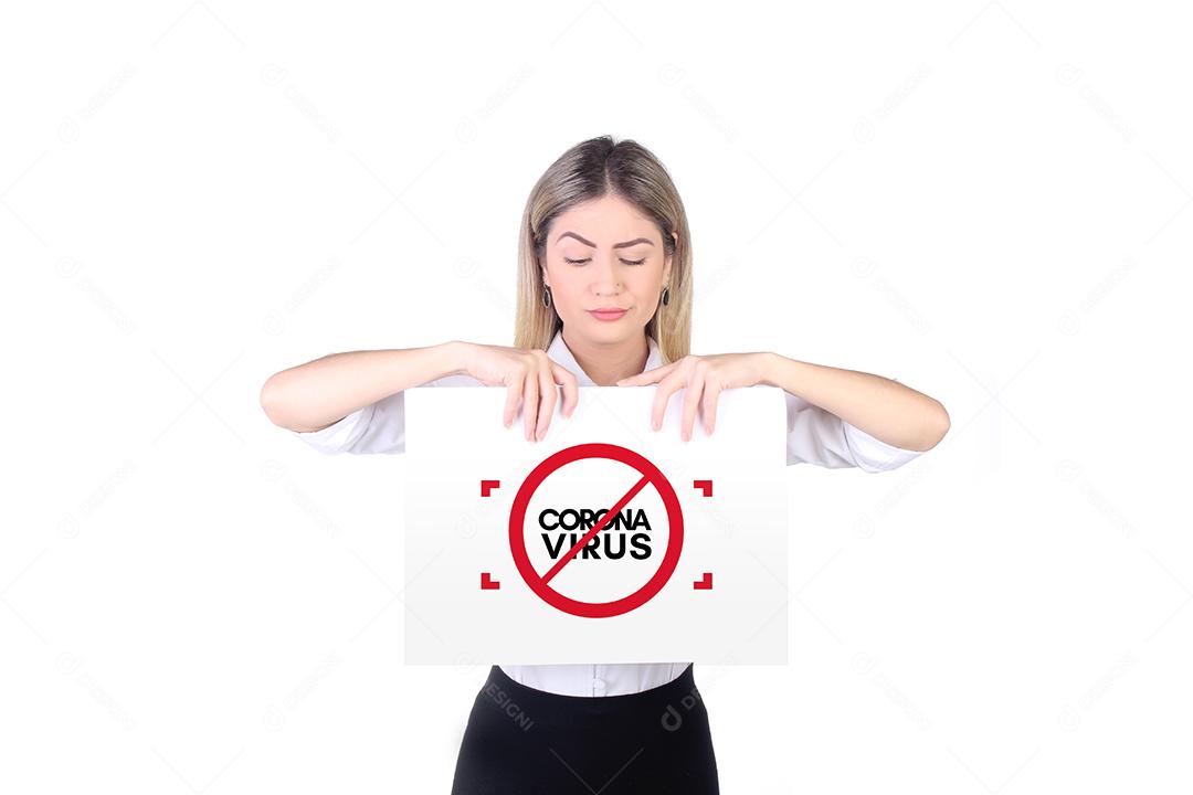 Mulher linda segurando folhas branca coronavirus pandemia