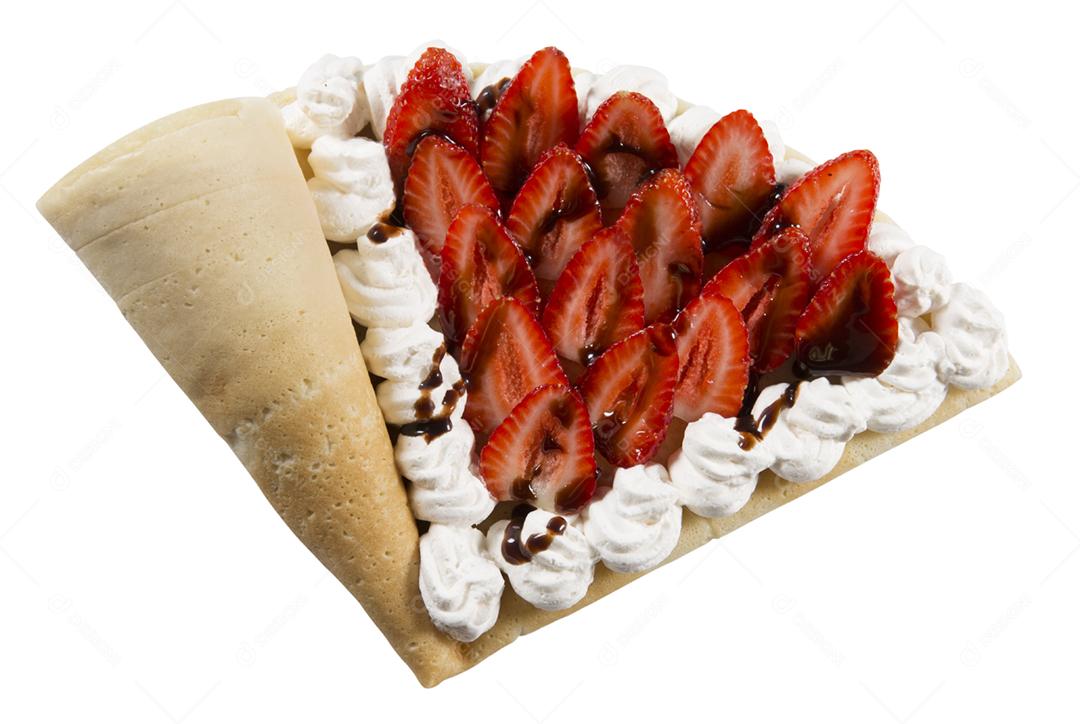 crepe de morango em fundo branco