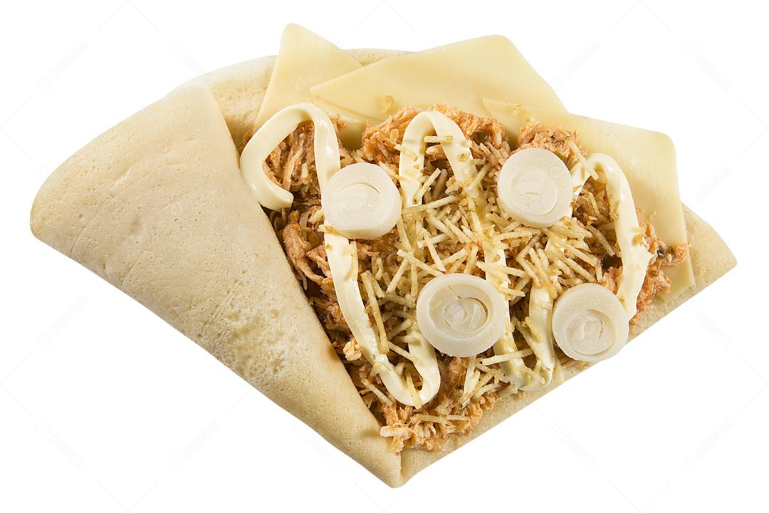 crepe de frango com palmito no fundo branco