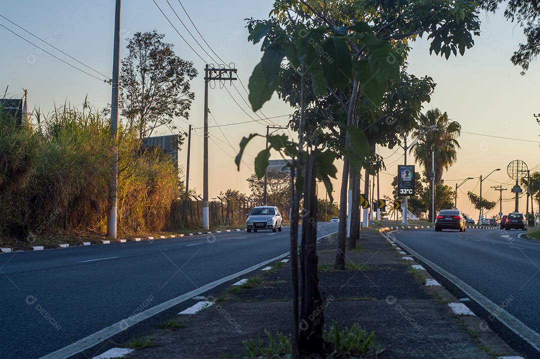 Avenida Hector penteado Campinas Sentado ao lado do Colgio de Notle Dame