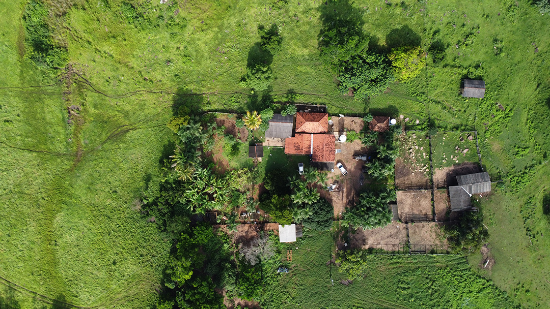 Imagem aérea de linda fazenda