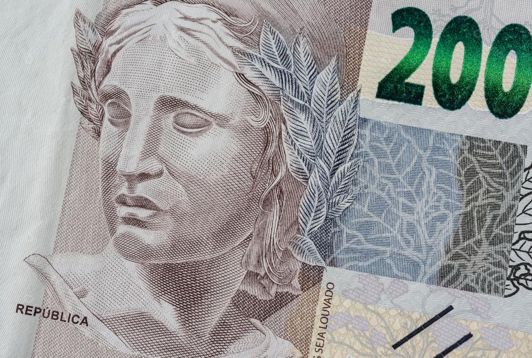 Closeup, detalhe de uma conta de duzentos reais brasileiros