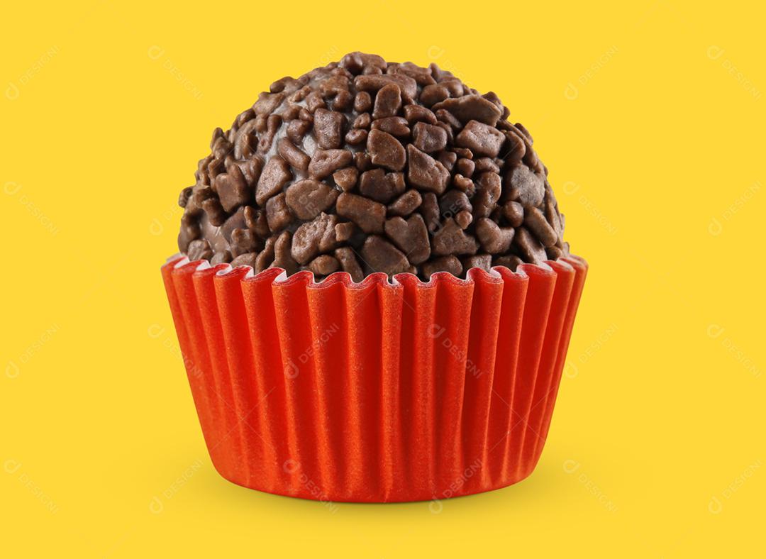 Brigadeiro (Brigadeiro) um doce de chocolate brasileiro. Tradicional