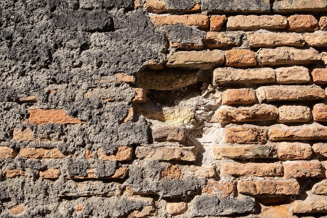 Antigo fundo de parede de tijolos romanos.