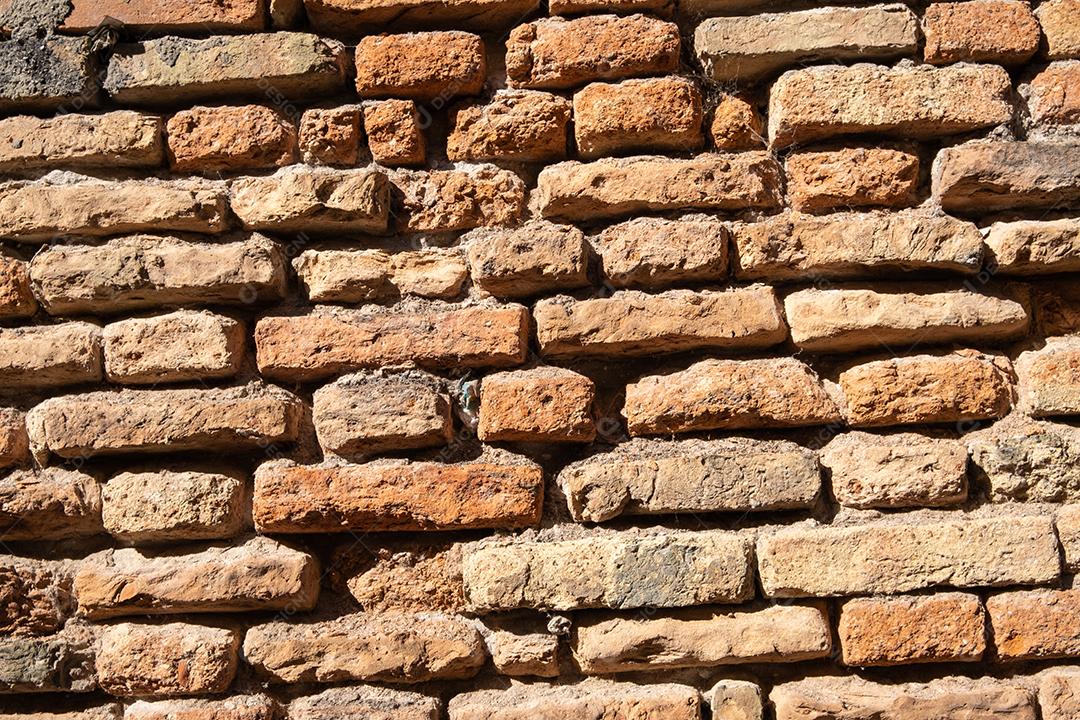 Antigo fundo de parede de tijolos romanos.