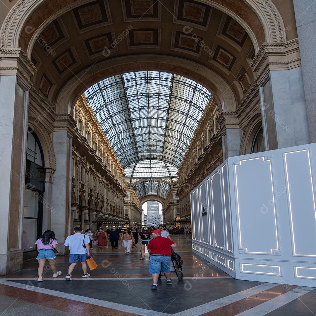 Vista do centro metropolitano da cidade de Milão.