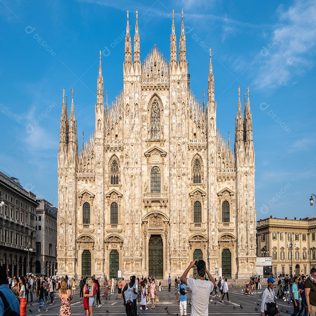 Vista do famoso Duomo em Milão, Itália