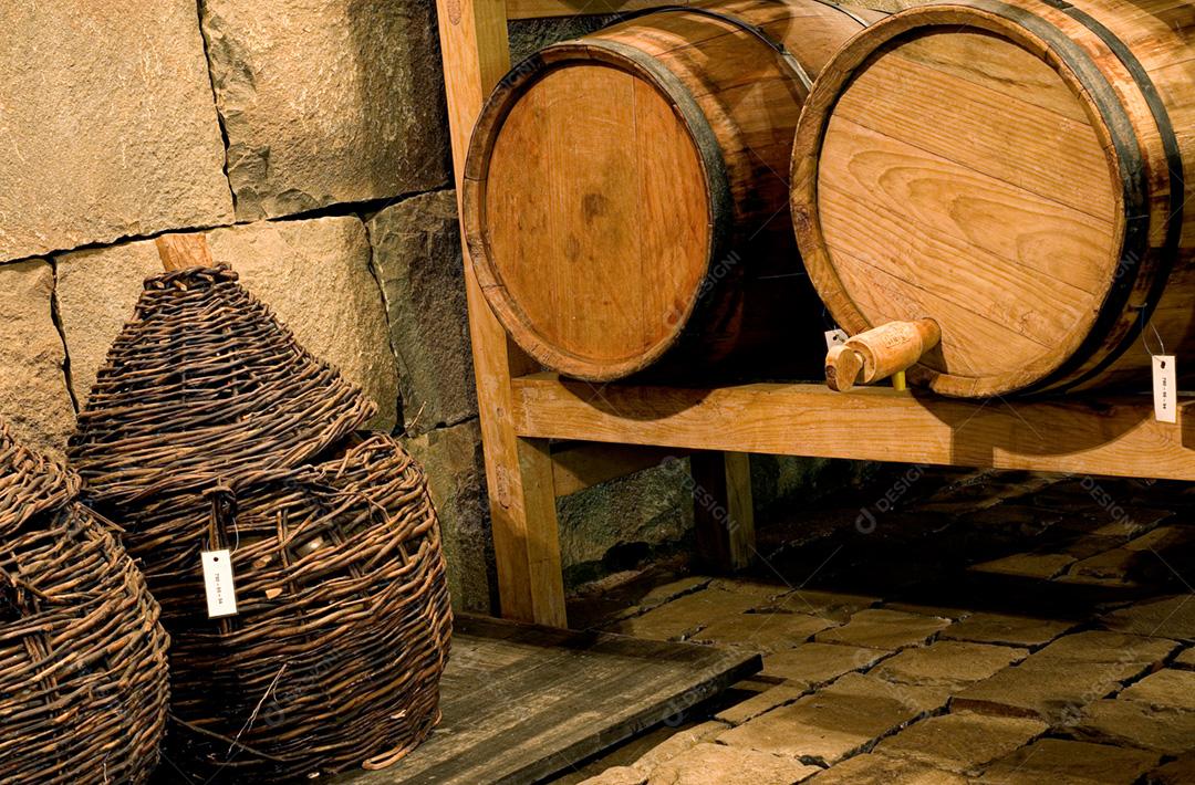 Barril de madeira para conservação do vinho