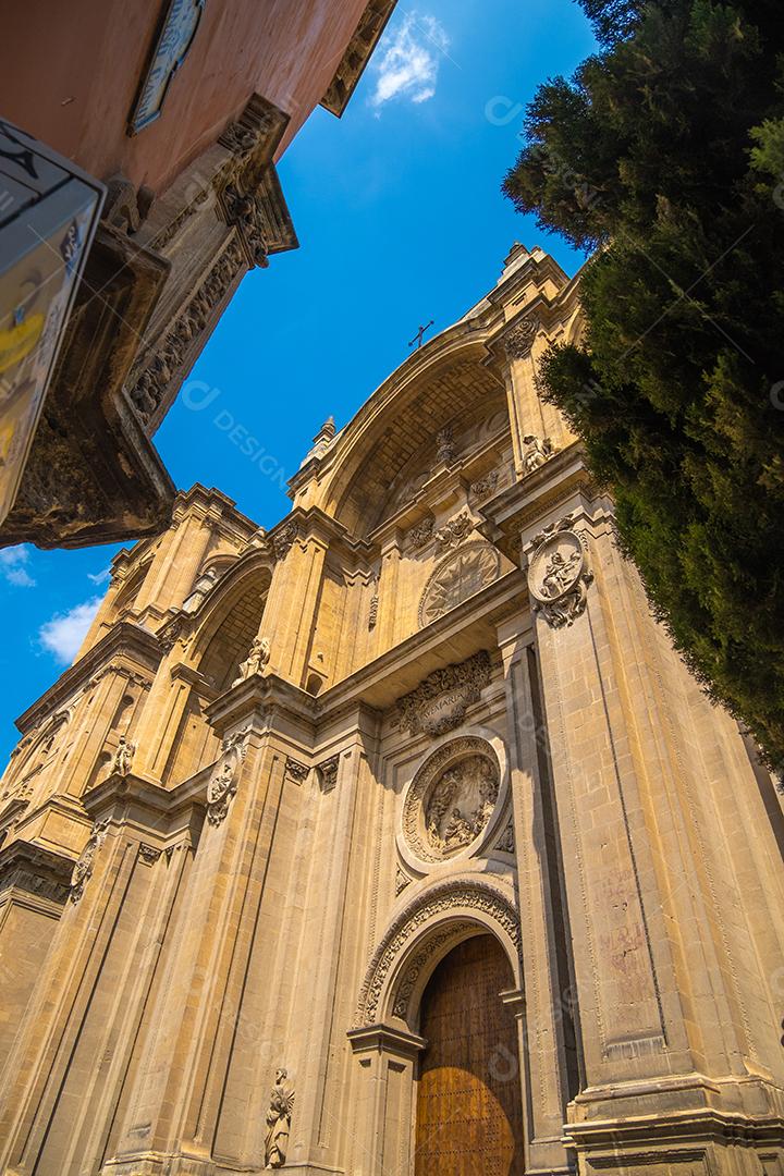 Bela vista da Catedral de Granada na Espanha