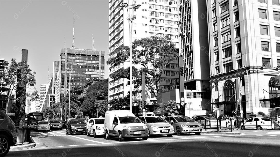 Tumulto de carros transito automovel veiculos andando sobre ruas