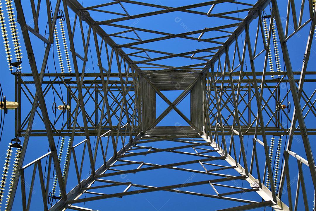 Torres de transmissão de energia