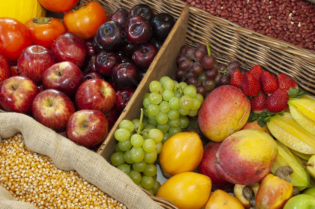 frutas variadas em cesto