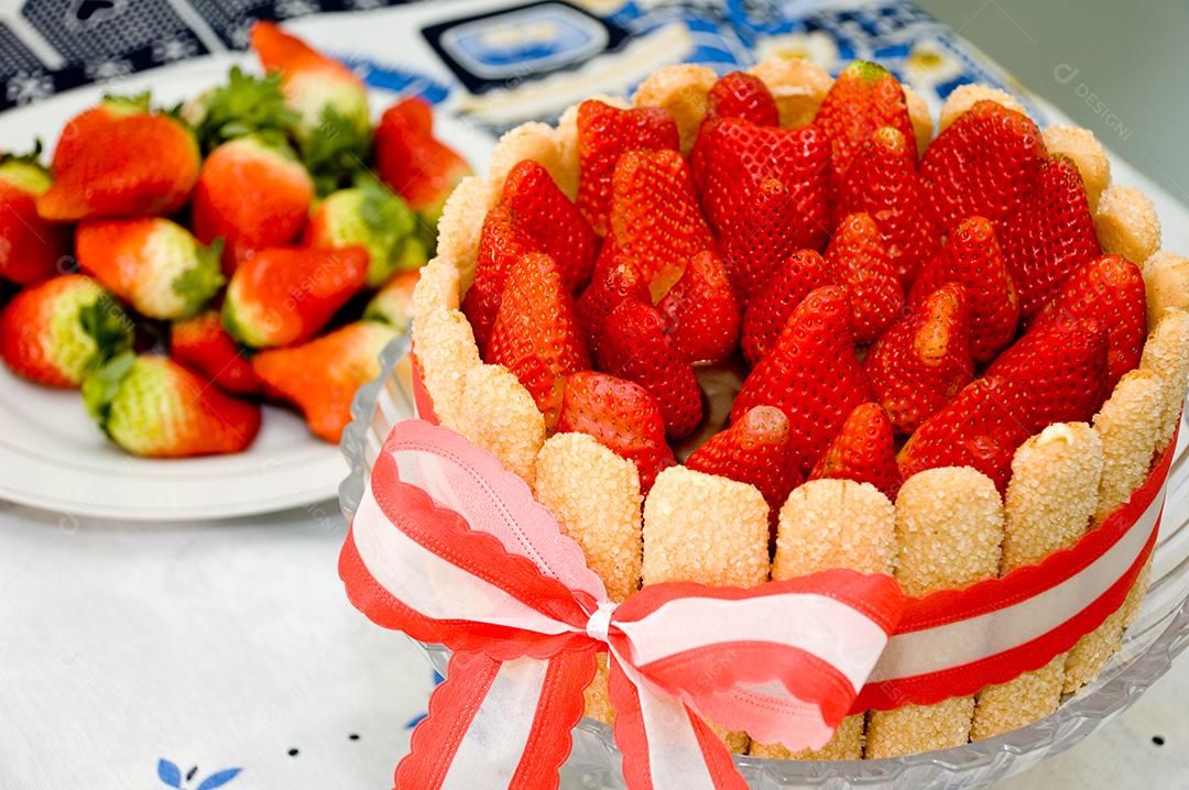 Morango Fruta comida sobre uma mesa de madeira