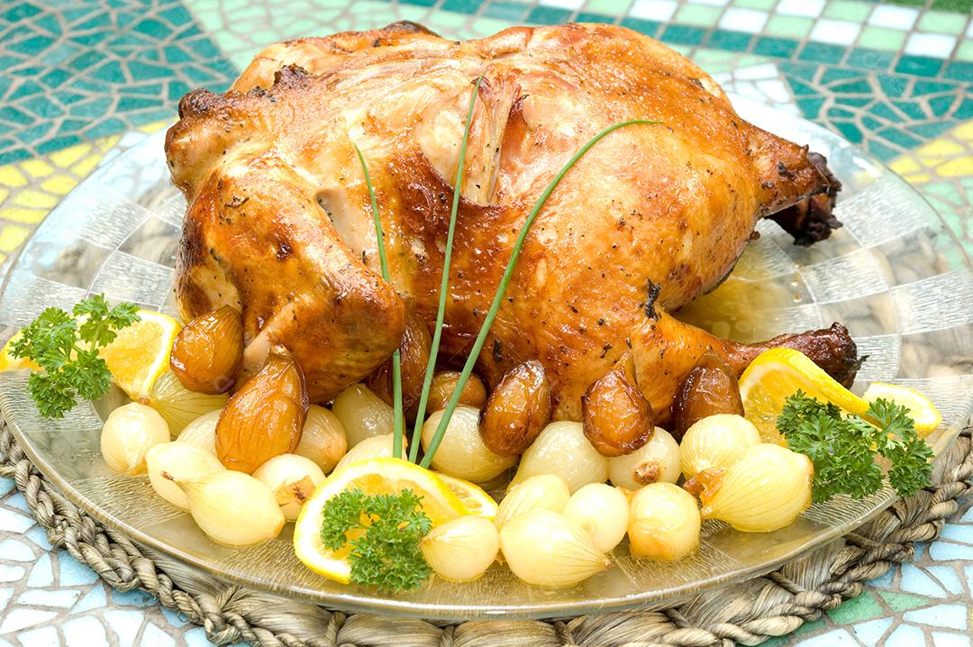 Frango assado prato comida batata