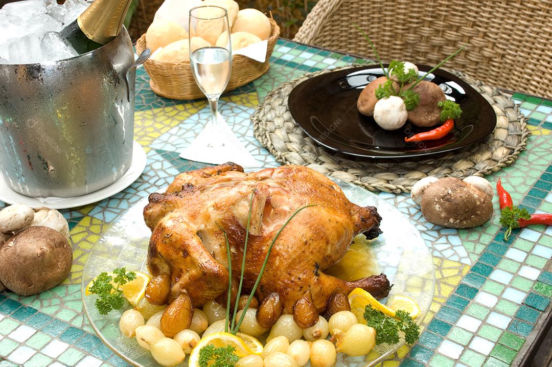 Frango assado prato comida batata