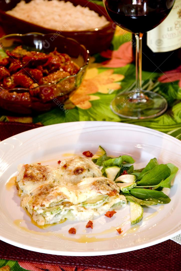 Lasanha de abobrinha e rucula