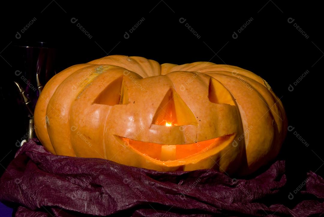 Abóbora de hallowen com carinha feliz