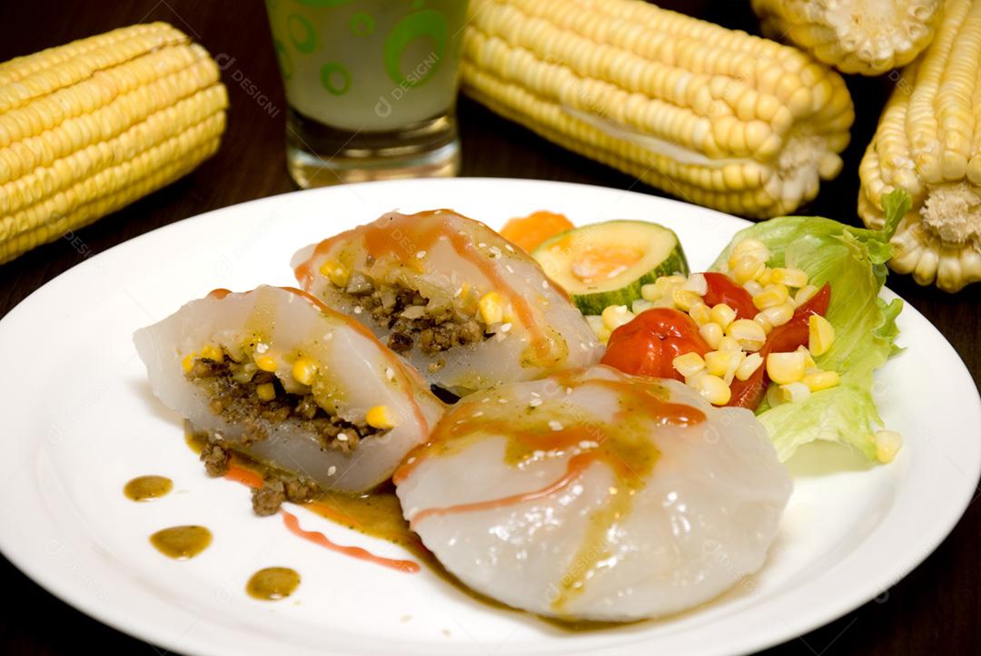 Prato de Vieira  acompanhado de creme de milho