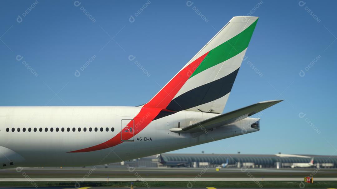 Logotipo da cauda do Boeing 777-200 Emirates, 13 de maio de 2022, São Paulo, Brasil.
