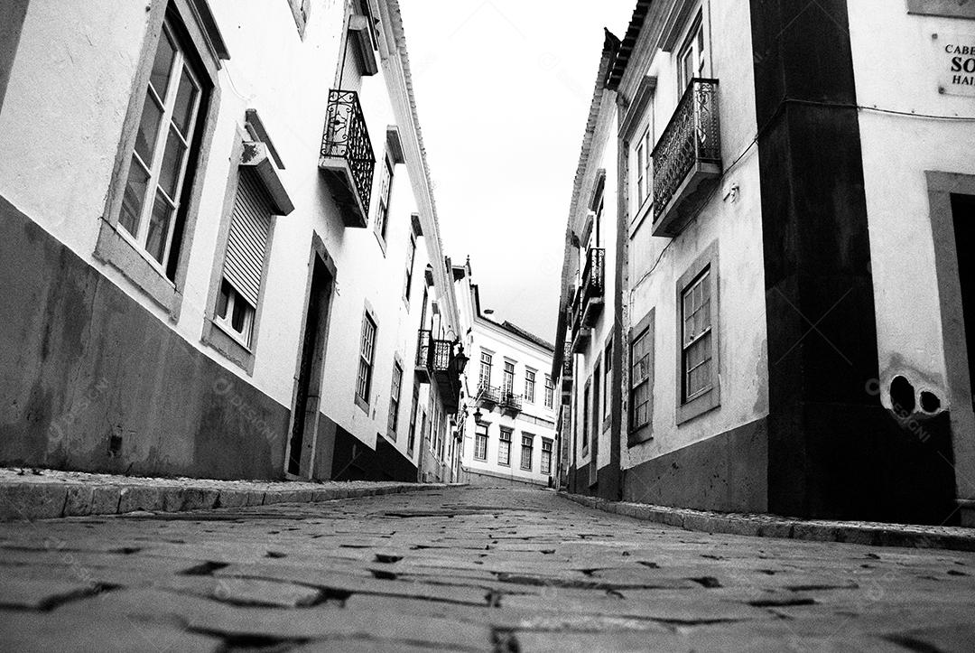imagens de Faro localizada em Portugal preto e branco