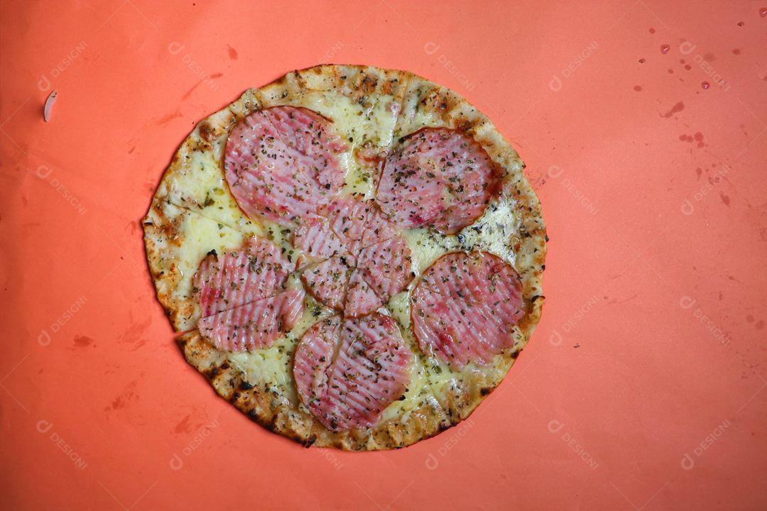 Comida Pizza pizzarias sobre fundo vermelho