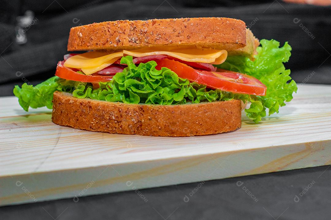 Sanduíche recheado