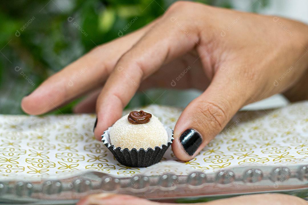 Deliciosa brigadeiro de chocolate branco