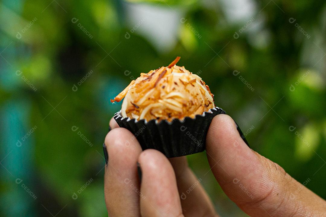 Vários brigadeiro típico brasileiro para festas, aniversário infantil, festas, doces