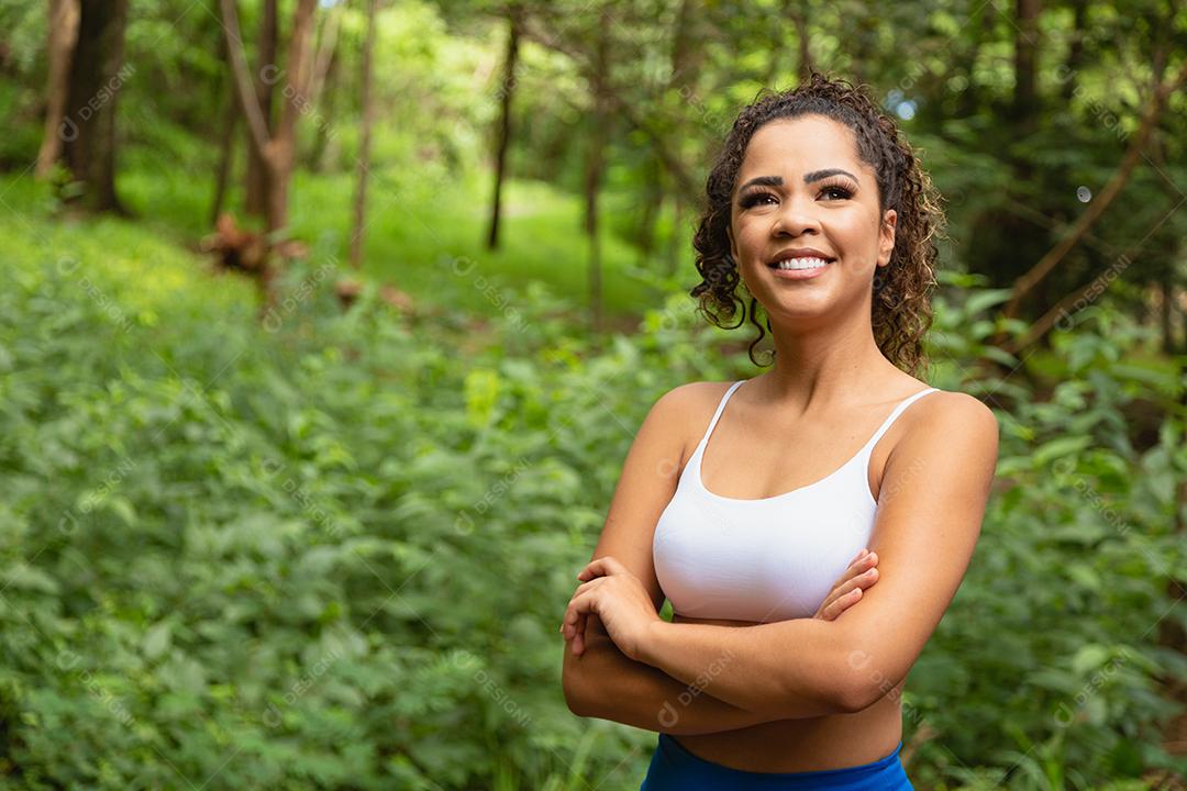 Uma Mulher sorrindo Imagem JPG