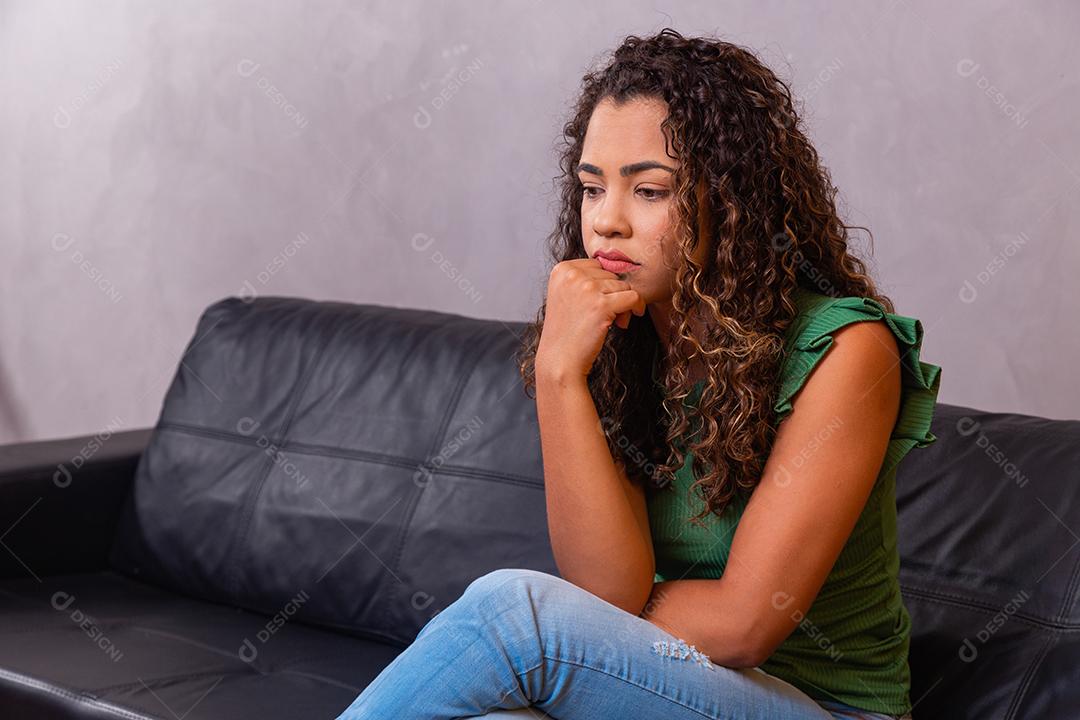 Linda Mulher pensando Imagem JPG