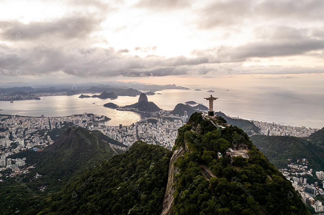 Rio de Janeiro, Brasil. Cristo redentor. Cidade do horizonte do Rio de Janeiro.