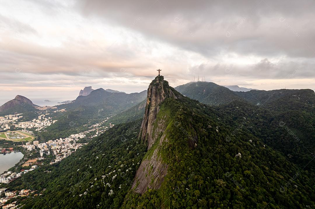 Rio de Janeiro, Brasil. Cristo redentor. Cidade do horizonte do Rio de Janeiro.