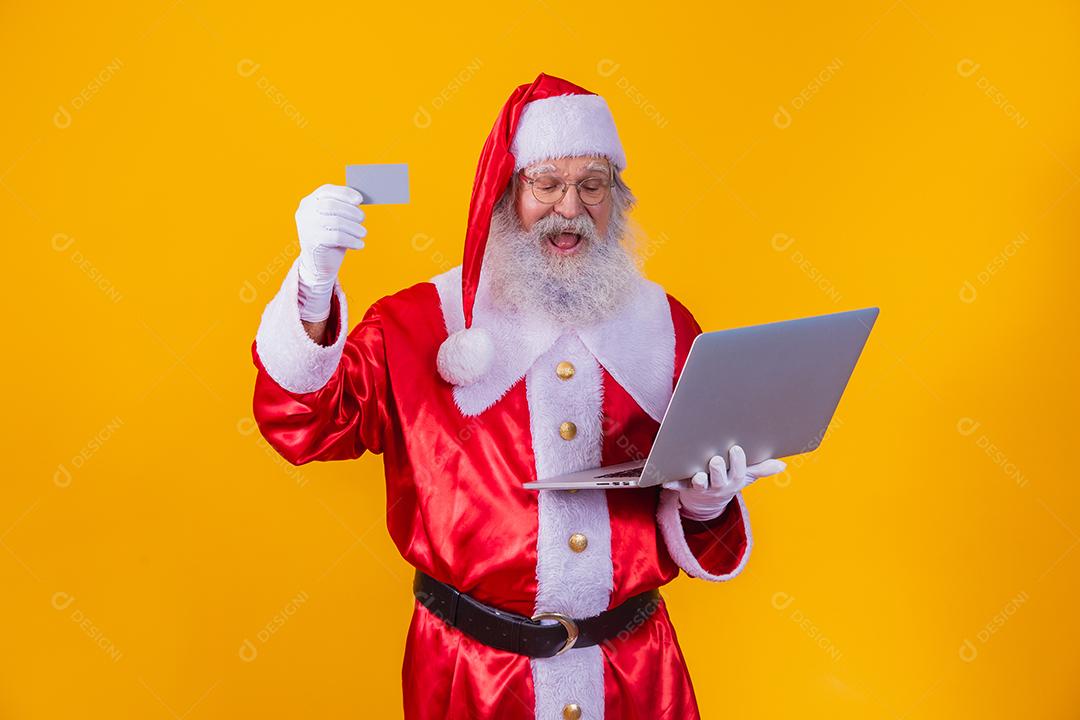 Papai Noel comprando online. Papai Noel comprando online
