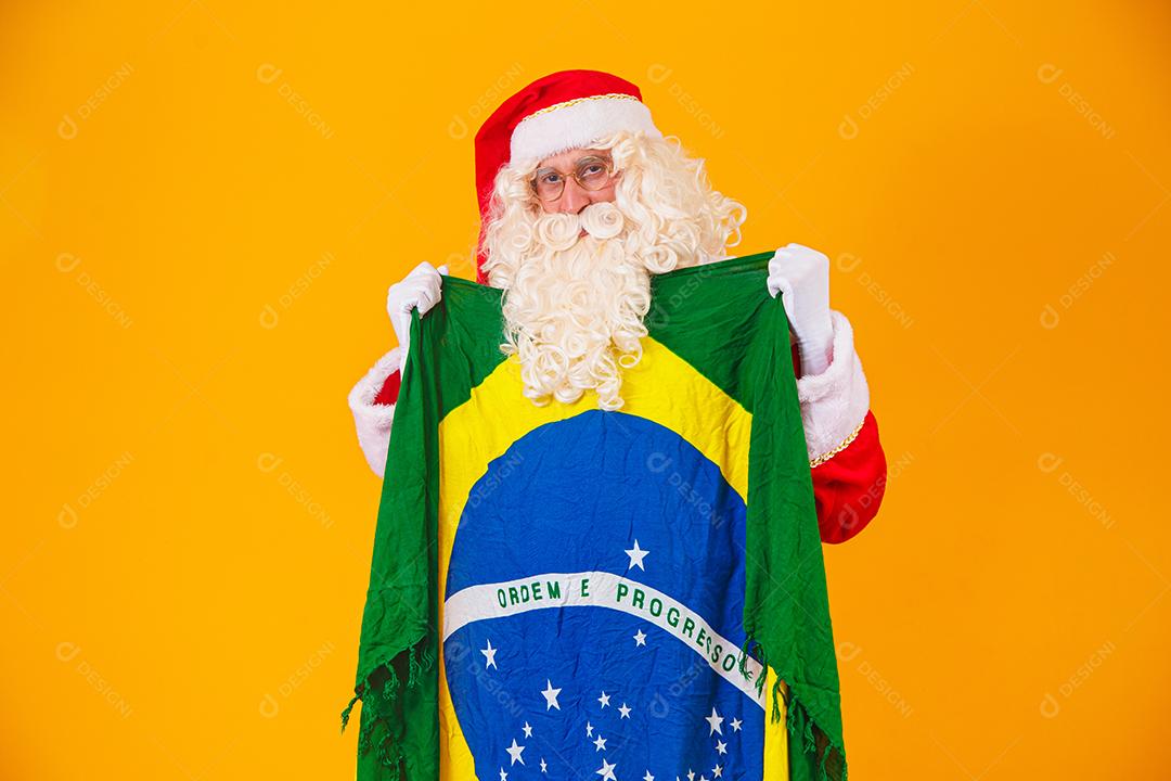 Papai Noel é fã do Brasil. Apoiador de Papai Noel do sutiã