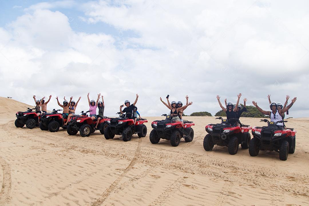 Natal, Rio Grande do Norte, Brasil - 12 de março de 2021: Passeio de casal
