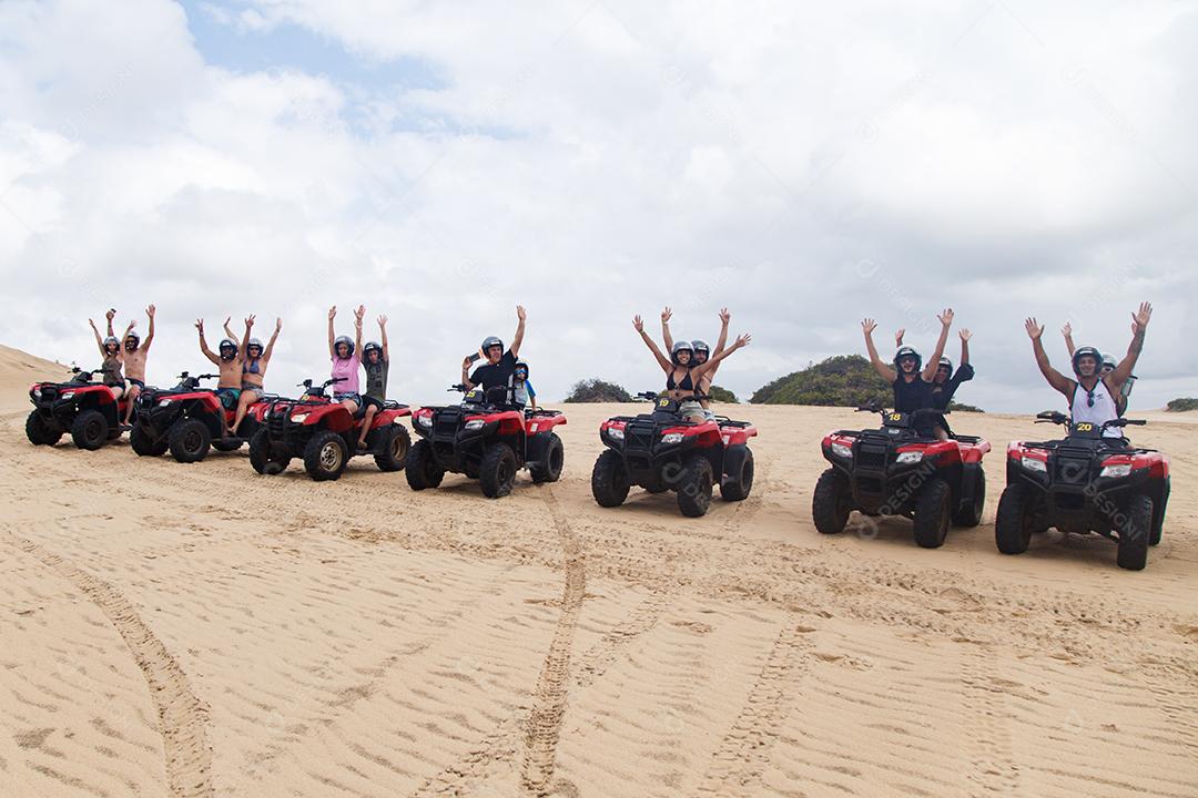 Natal, Rio Grande do Norte, Brasil - 12 de março de 2021: Passeio de casal