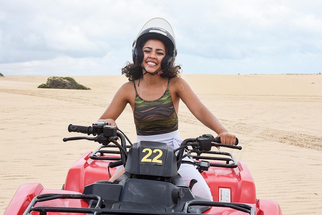 Natal, Rio Grande do Norte, Brasil - 12 de março de 2021: Passeio de casal