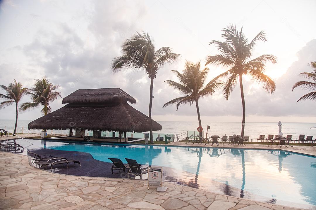 foto da área de lazer do hotel. Foto da piscina do hotel. Conceito de férias e viagens