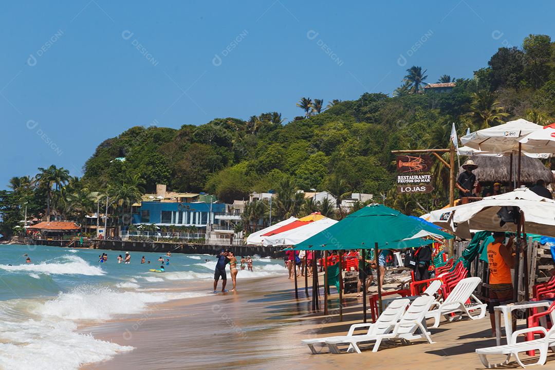 Natal, Rio Grande do Norte, Brasil - 12 de março de 2021: Imagem aérea da Praia de Pipa no Rio Grande do Norte