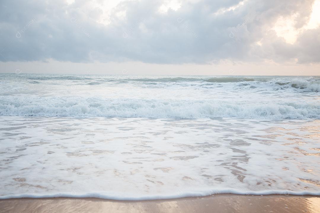 bela paisagem do oceano. Céu e mar