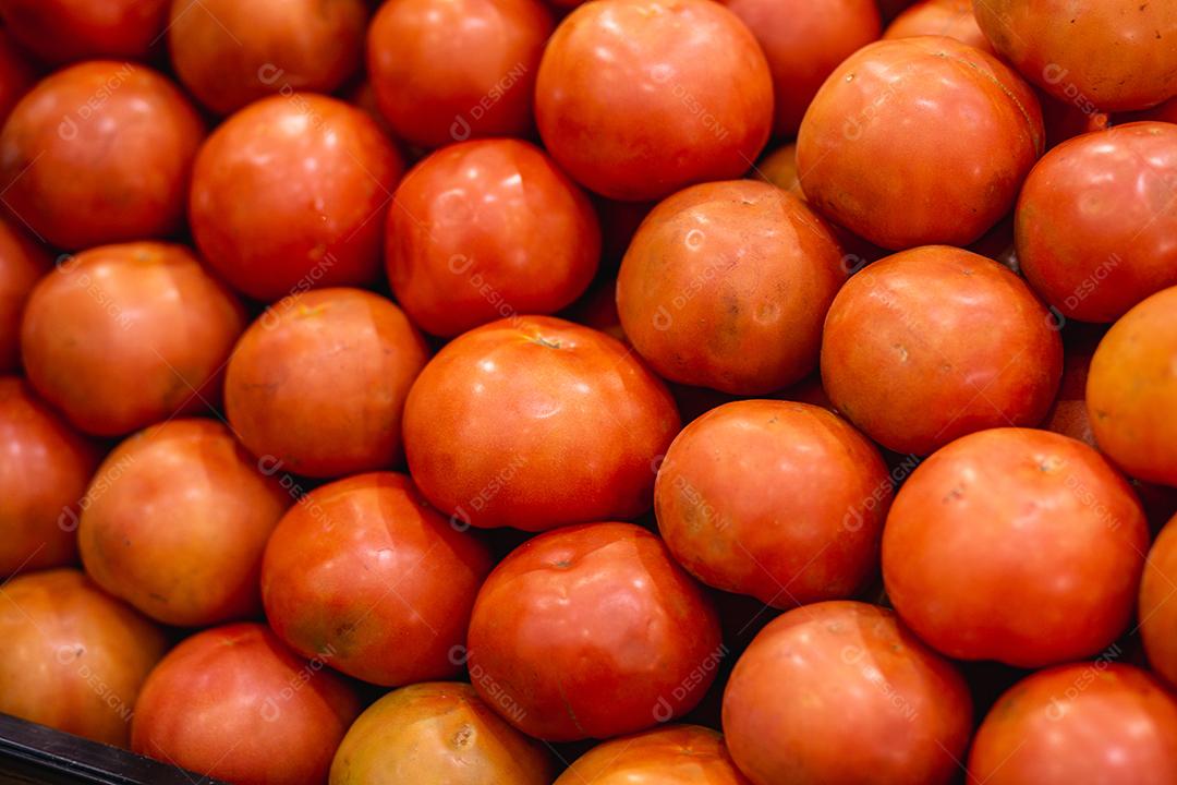 Muitos tomates vermelhos fecham