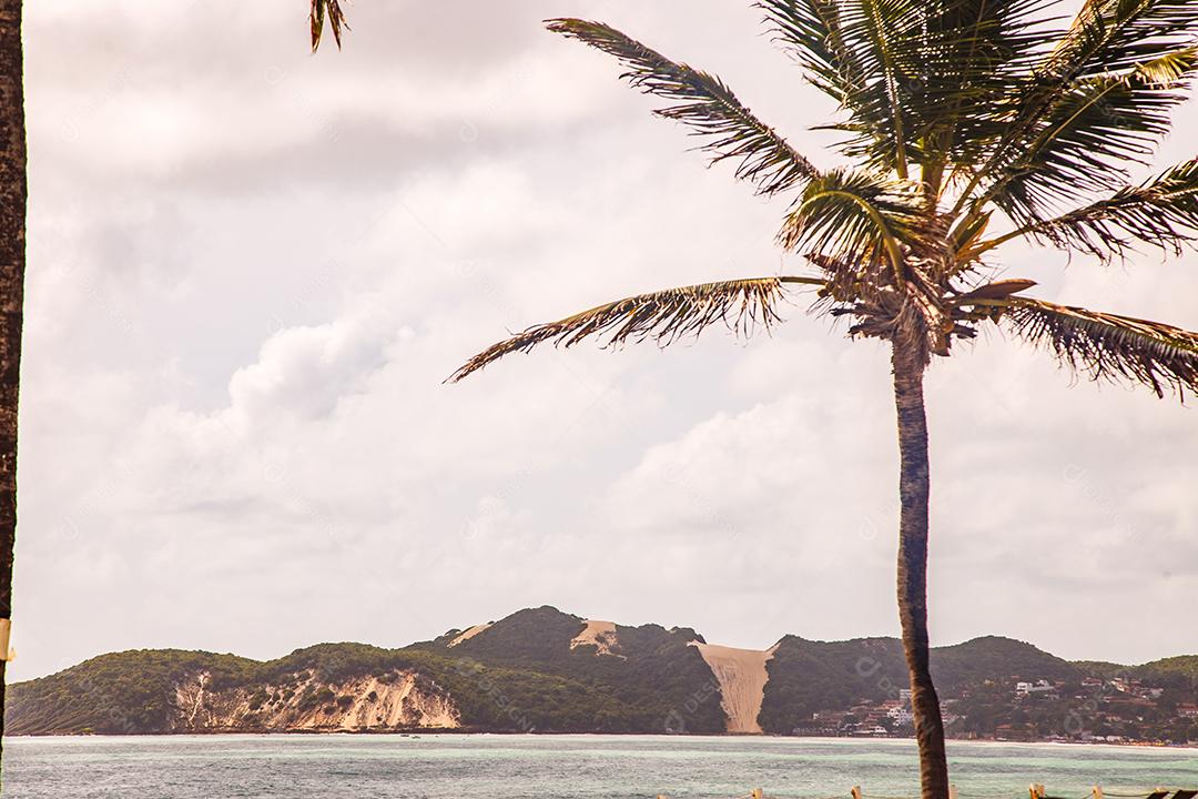 Bela imagem aérea do Morro do Careca em Natal, Rio Grande do Norte, Brasil. Nascer do sol na praia do Morro do Careca
