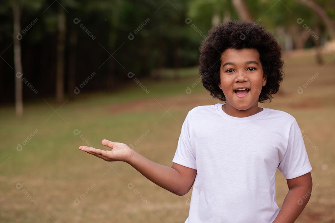 Gratidão de Menino Afro no parque