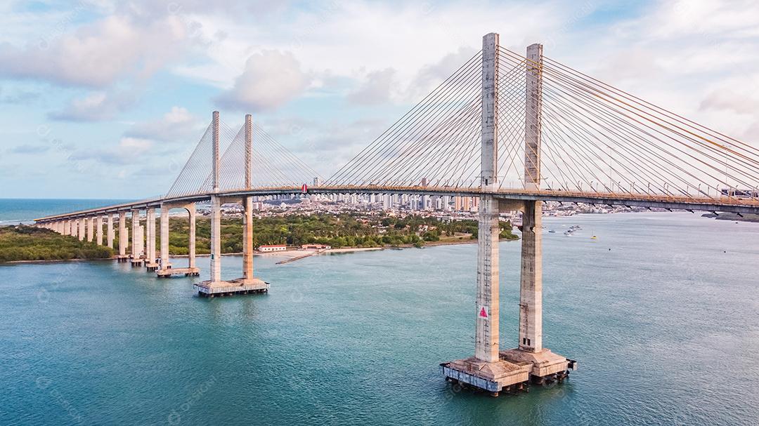 Natal, Rio Grande do Norte, Brasil - 12 de março de 2021: Foto da ponte Newton Navarro da cidade de Natal, RN.