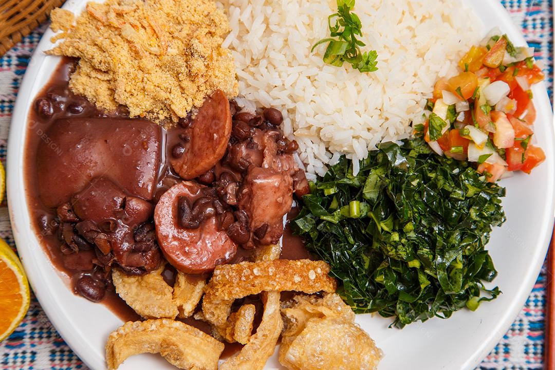 Prato Delicioso de Feijoada