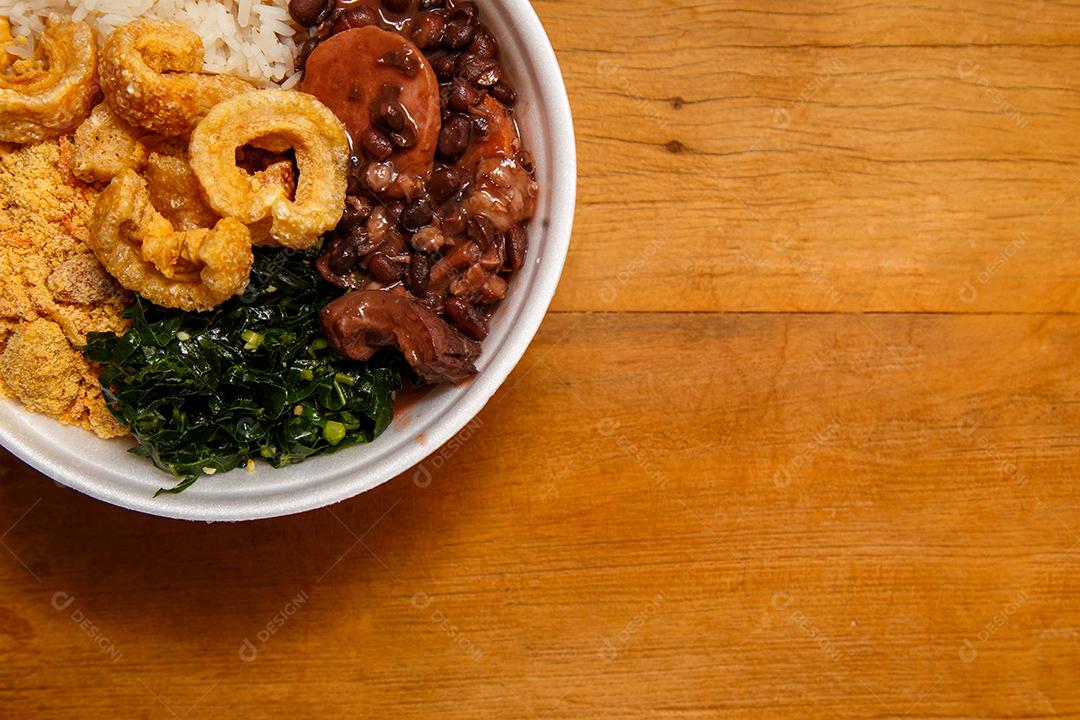 Prato Delicioso de Feijoada