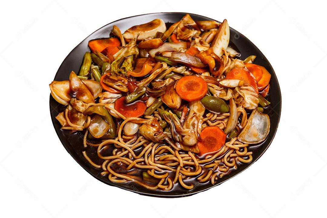 Tigela com yakisoba Comida Japonesa em fundo branco