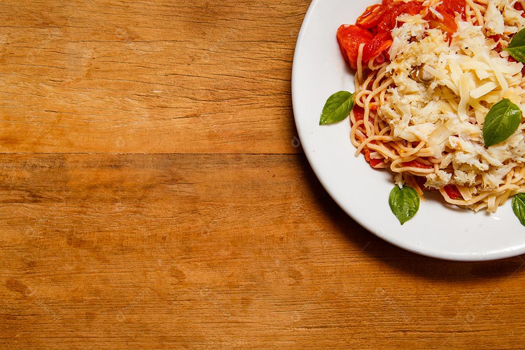 Delicioso espaguete servido em um prato